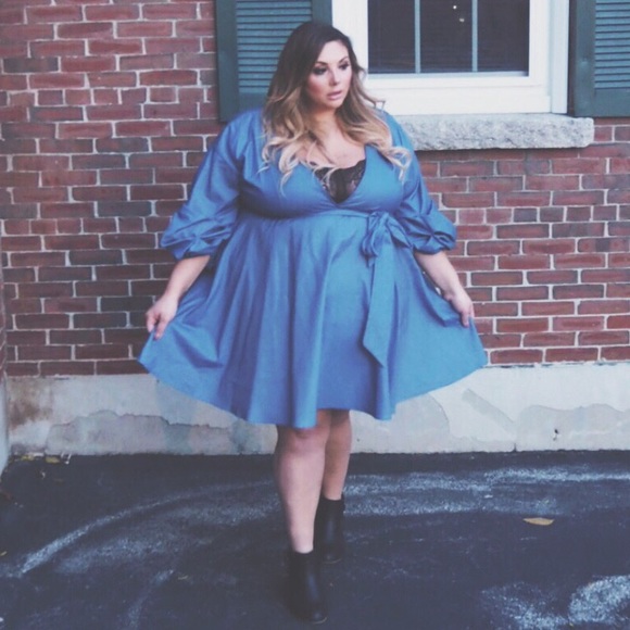 Plus Size ‘Sunday’ Denim Chambray Dress - Picture 8 of 8